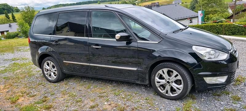 Schwarz Gebraucht 2012 Ford Galaxy Titanium Van / Kleinbus | 5.555 € (Guter Preis) - Bild 1/4