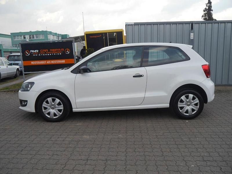 Gebraucht VW Polo Trendline 75 PS (55 kW) 2013 Weiß Kleinwagen