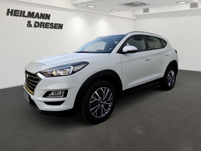 Weiss Gebraucht 2020 Hyundai Tucson Advantage SUV | 20.950 € (Fairer Preis) - Bild 1/4