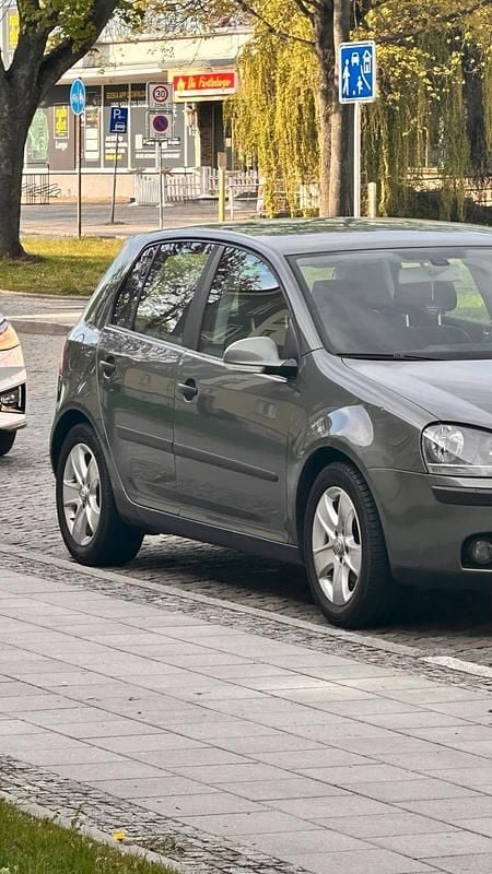 Gebraucht VW Golf V 90 PS (66 kW) 2004 Grau Limousine