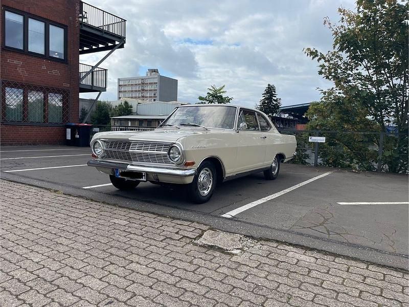 Beige Gebraucht 1963 Opel Rekord Coupé | 12.700 € - Bild 1/4