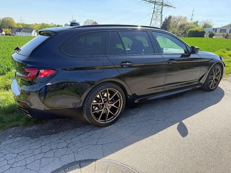 Używany BMW M550 Performance 400 KM (294 kW) 2019 Czarny Sedan/Limuzyna
