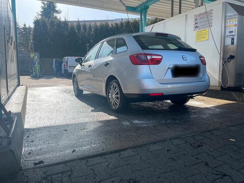 Gebraucht Seat Ibiza 69 PS (50 kW) 2011 Silber Kleinwagen