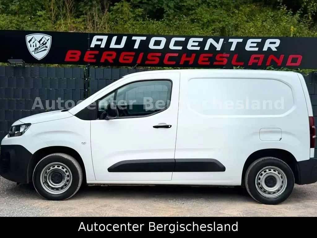 Gebraucht Citroën Berlingo 102 PS (75 kW) 2022 Weiß Van / Kleinbus