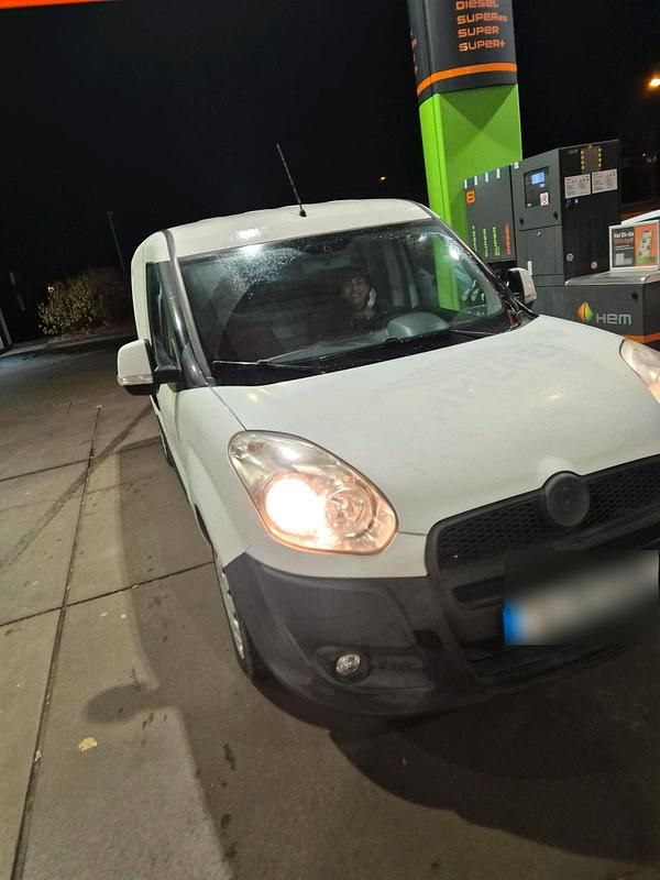 Gebraucht Fiat Doblò 90 PS (66 kW) 2016 Weiß Van / Kleinbus