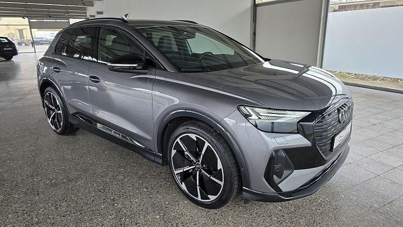 Gebraucht Audi Q4 e-tron S-Line 219 kW (299 PS) 2022 Taifungrau met. SUV