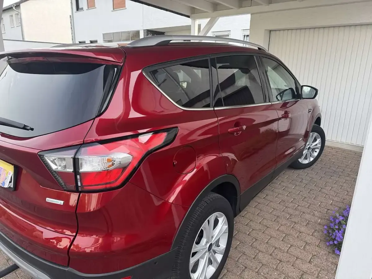 Gebraucht Ford Kuga Individual 182 PS (133 kW) 2017 SUV