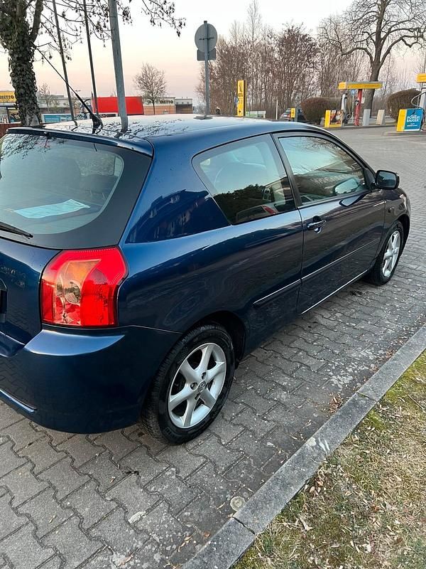 Gebraucht Toyota Corolla 116 PS (85 kW) 2005 Blau Kombi