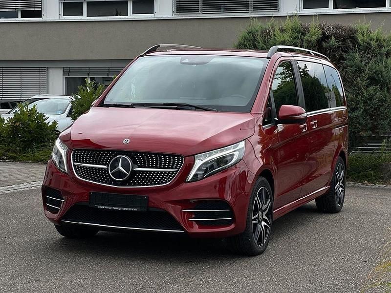 Rot Gebraucht 2020 Mercedes V300 Avantgarde Van / Kleinbus | 44.900 € (Superpreis) - Bild 1/4