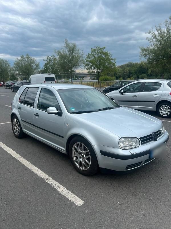 Gebraucht VW Golf IV 116 PS (85 kW) 2003 Silber Kleinwagen