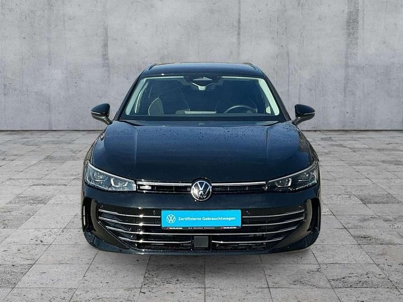 Gebraucht VW Passat Elegance 150 PS (110 kW) 2025 Grenadillschwarz metallic Kombi