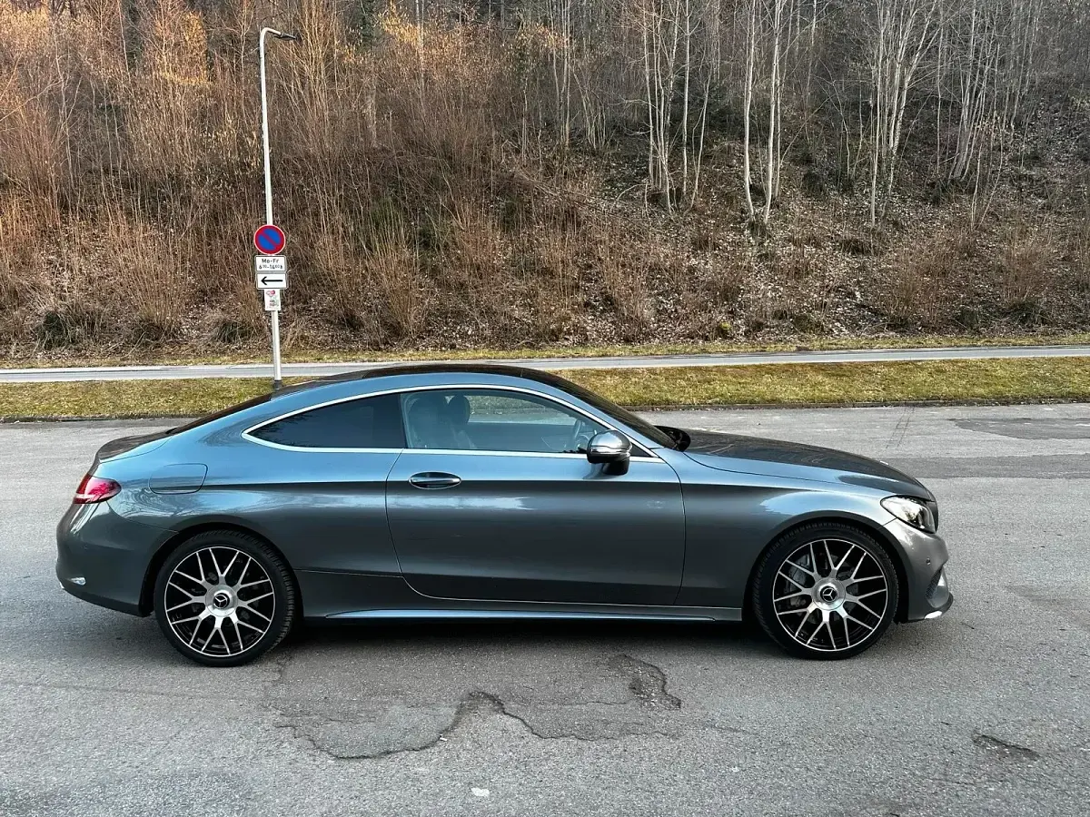 Gebraucht Mercedes C300 AMG line 245 PS (180 kW) 2016 Grau Coupé