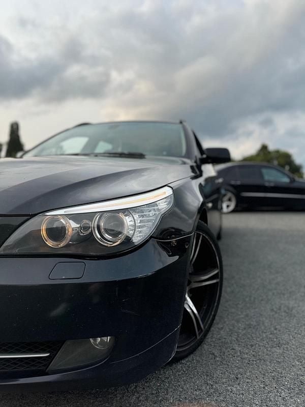 Schwarz Gebraucht 2008 BMW 530 Kombi | 4.000 € (Superpreis) - Bild 1/4