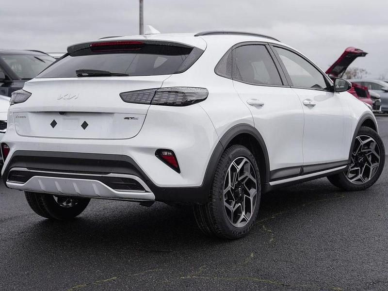 Neu Kia XCeed GT-Line 179 PS (131 kW) 2026 Deluxeweiß metallic SUV