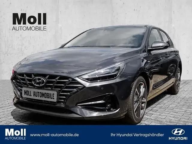 Schwarz Gebraucht 2024 Hyundai i30 Trend Limousine | 23.480 € (Fairer Preis) - Bild 1/4