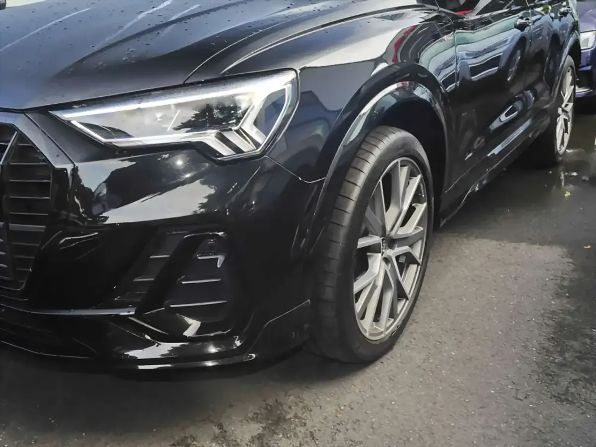 Gebraucht Audi Q3 S-Line 150 PS (110 kW) 2024 Schwarz SUV