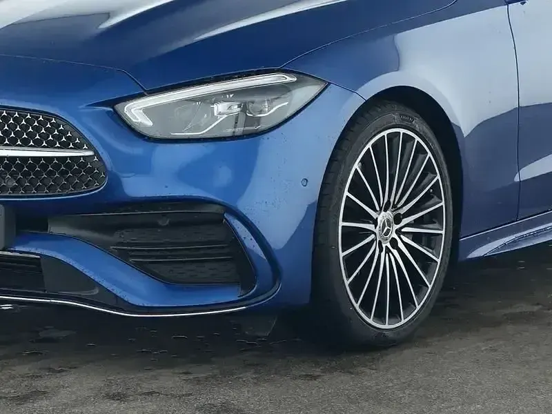 Gebraucht Mercedes C300 AMG 258 PS (189 kW) 2025 Blau Limousine
