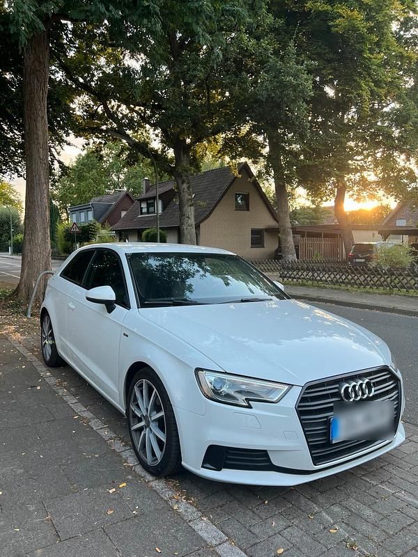 Weiß Gebraucht 2017 Audi A3 S-Line | 15.500 € (Fairer Preis) - Bild 1/4