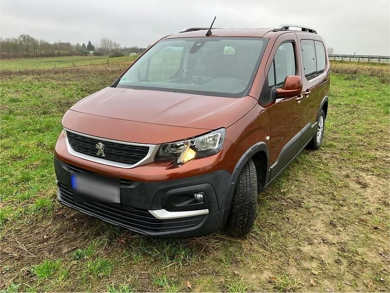 Gebraucht Peugeot Rifter Active 130 PS (95 kW) 2020 Braun Van / Kleinbus