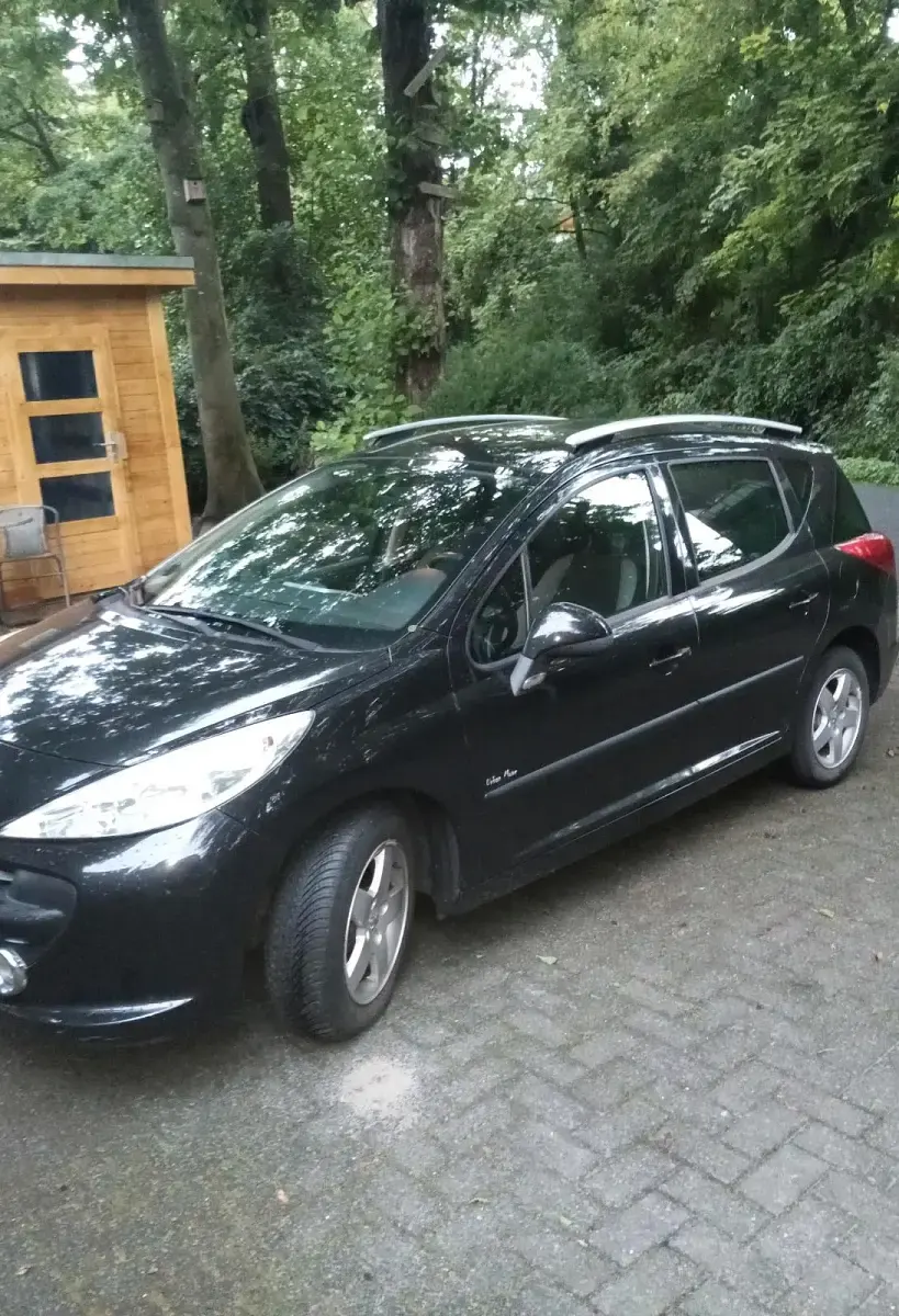 Gebraucht Peugeot 207 95 PS (69 kW) 2009 Schwarz Kombi