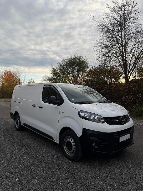 Gebraucht Opel Vivaro 122 PS (89 kW) 2020 Weiß Van / Kleinbus