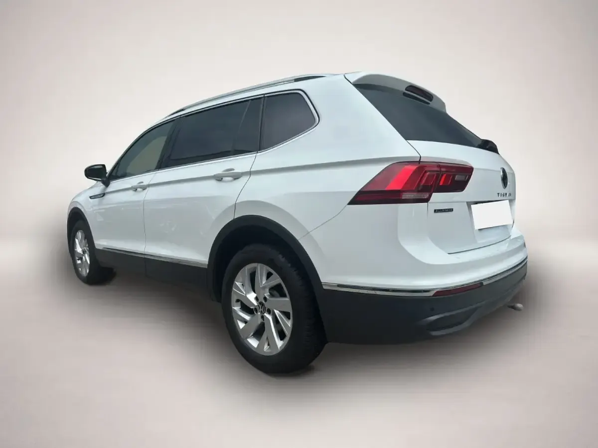 Gebraucht VW Tiguan Allspace Life 150 PS (110 kW) 2024 Weiß SUV