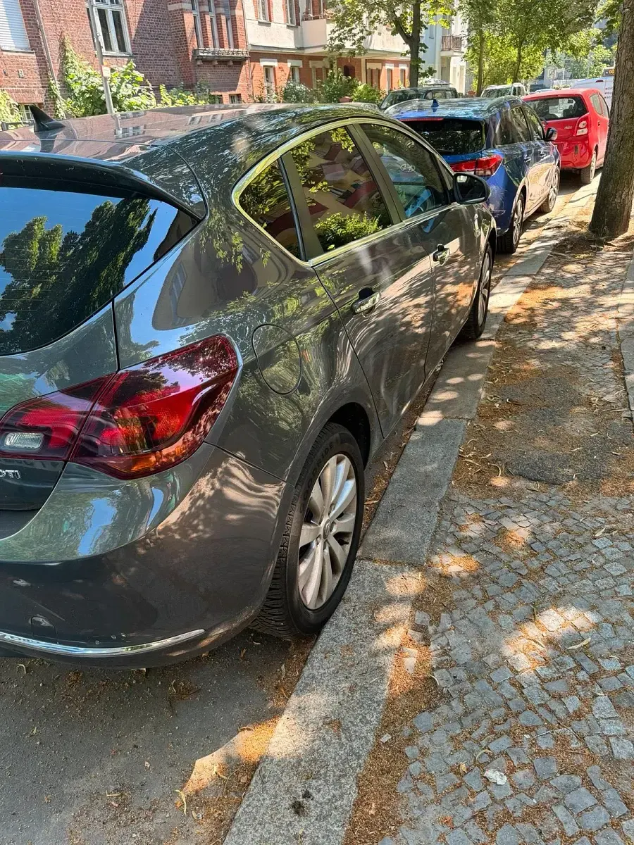 Gebraucht Opel Astra 2013 Silber Kleinwagen