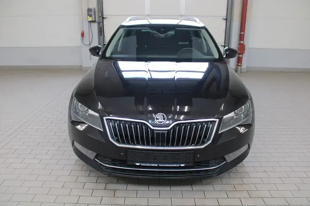 Gebraucht Skoda Superb Style 150 PS (110 kW) 2017 Schwarz Kombi