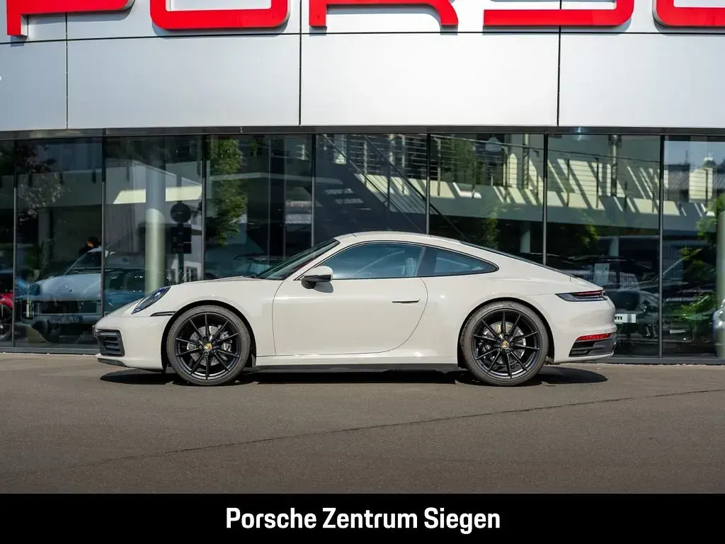 Gebraucht Porsche 911 Carrera 385 PS (283 kW) 2023 Weiß Coupé