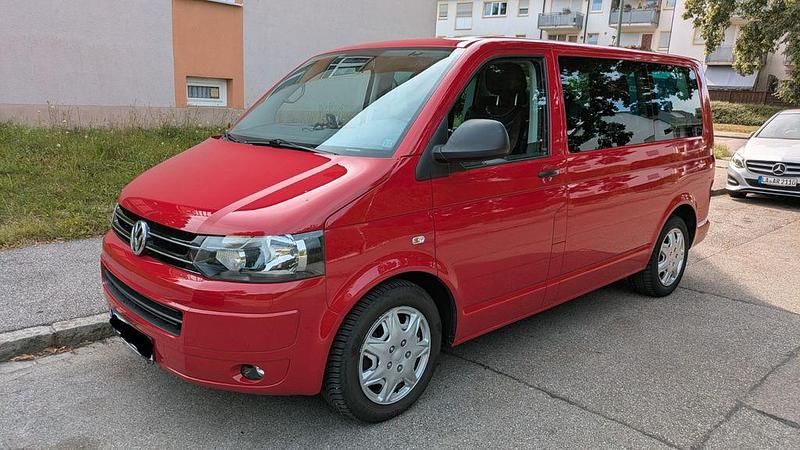 Rot Gebraucht 2011 VW Multivan Startline Van | 19.000 € (Fairer Preis) - Bild 1/4