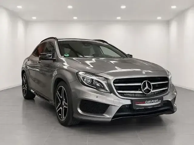 Gebraucht Mercedes GLA250 AMG 211 PS (155 kW) 2015 Grau SUV
