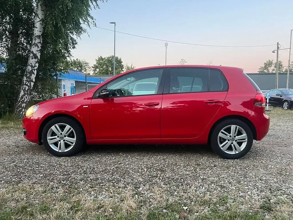 Gebraucht VW Golf VI 86 PS (63 kW) 2012 Rot Limousine