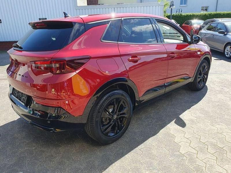 Gebraucht Opel Grandland X 131 PS (96 kW) 2023 Rubin rot metallic SUV