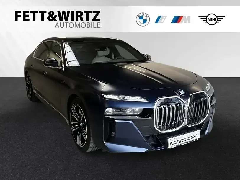 Gebraucht BMW 750e Sport Line 489 PS (359 kW) 2025 Limousine