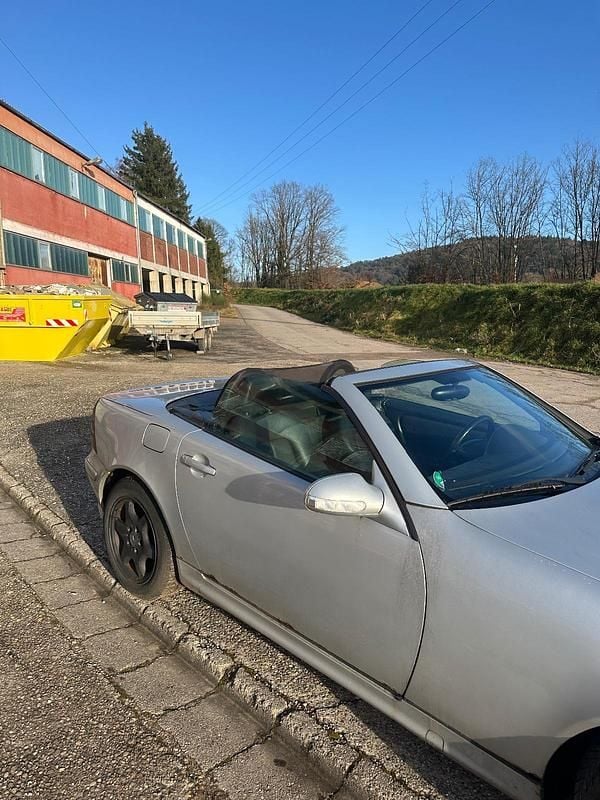 Gebraucht Mercedes SLK230 193 PS (141 kW) 2002 Silber Cabrio