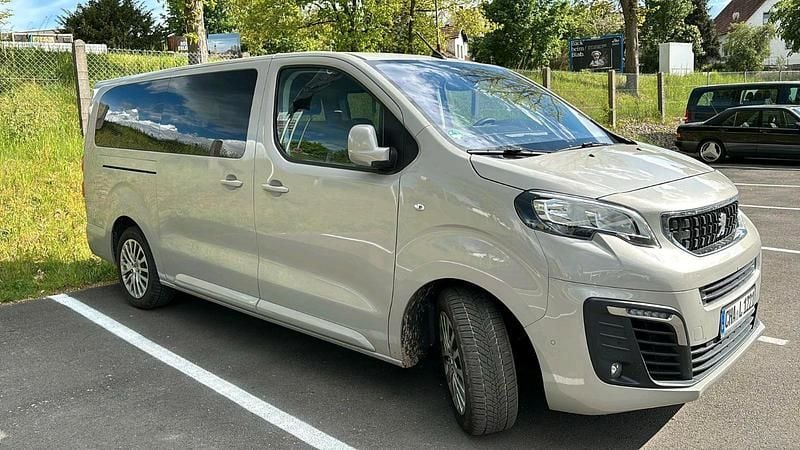 Gebraucht Peugeot Traveller 177 PS (130 kW) 2021 Grau Van / Kleinbus