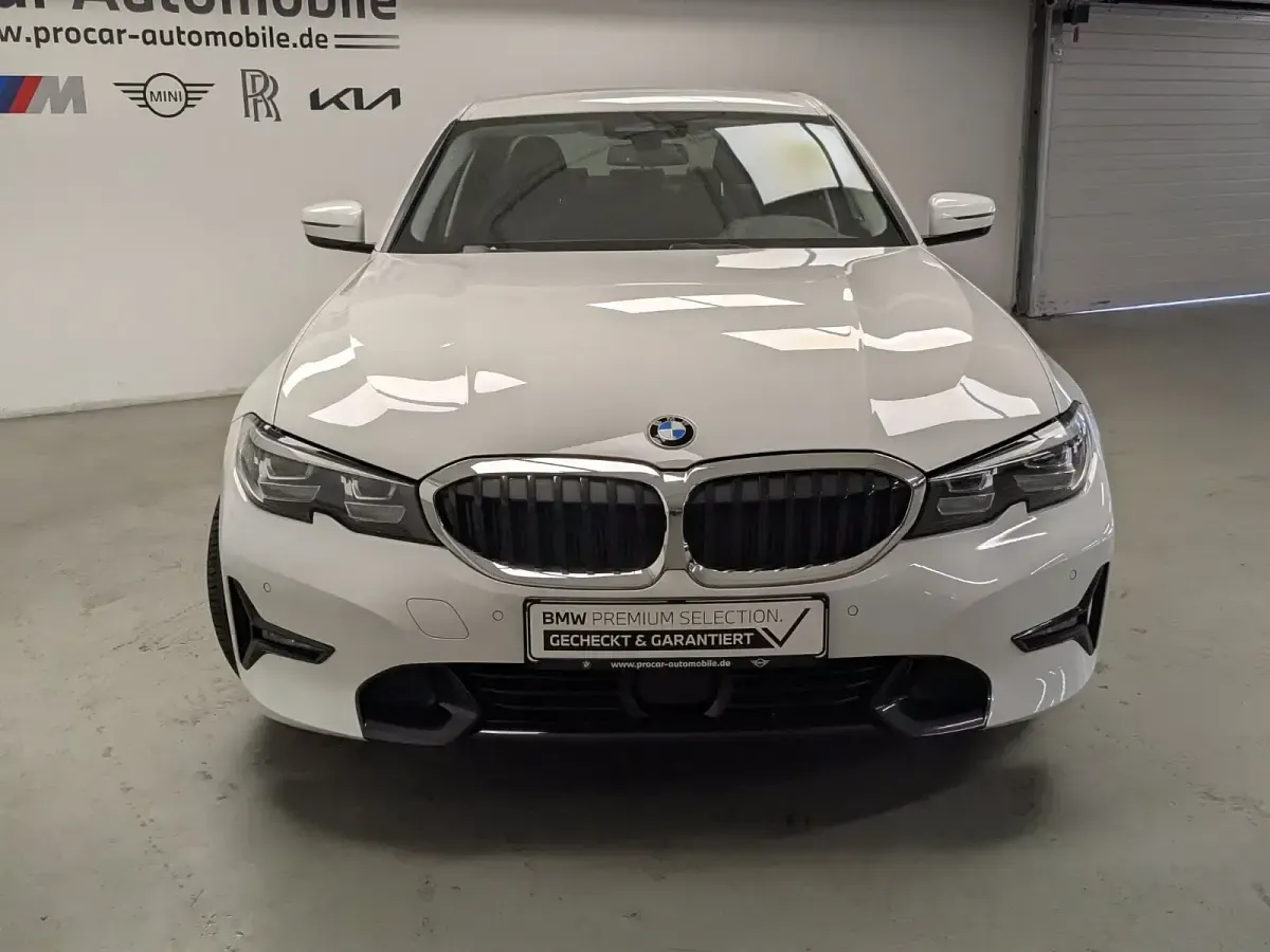 Gebraucht BMW 320 Sport Line 190 PS (139 kW) 2022 Weiß Kombi