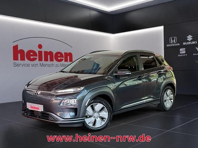 Grau Gebraucht 2021 Hyundai Kona Advantage SUV | 16.909 € (Fairer Preis) - Bild 1/4