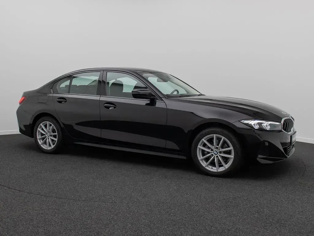 Gebraucht BMW 318 Sport Line 156 PS (114 kW) 2024 Schwarz 2668 Limousine