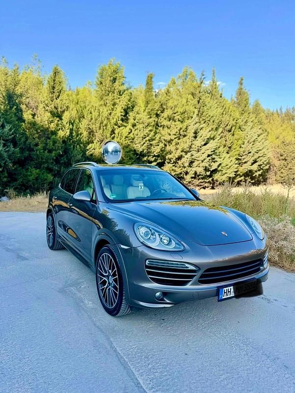 Braun Gebraucht 2012 Porsche Cayenne SUV | 16.900 € (Teuer) - Bild 1/4