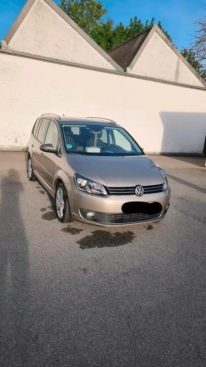 Gebraucht VW Touran 140 PS (102 kW) 2015 Gold Van / Kleinbus