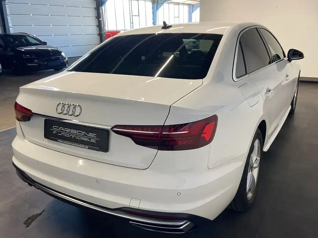 Gebraucht Audi A4 Advanced 136 PS (100 kW) 2022 Weiß Limousine