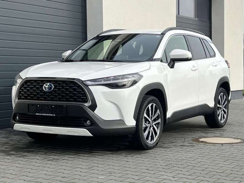 Metallic gegen aufpreis Neu 2025 Toyota Corolla Cross Elegant SUV | 35.740 € (Guter Preis) - Bild 1/4