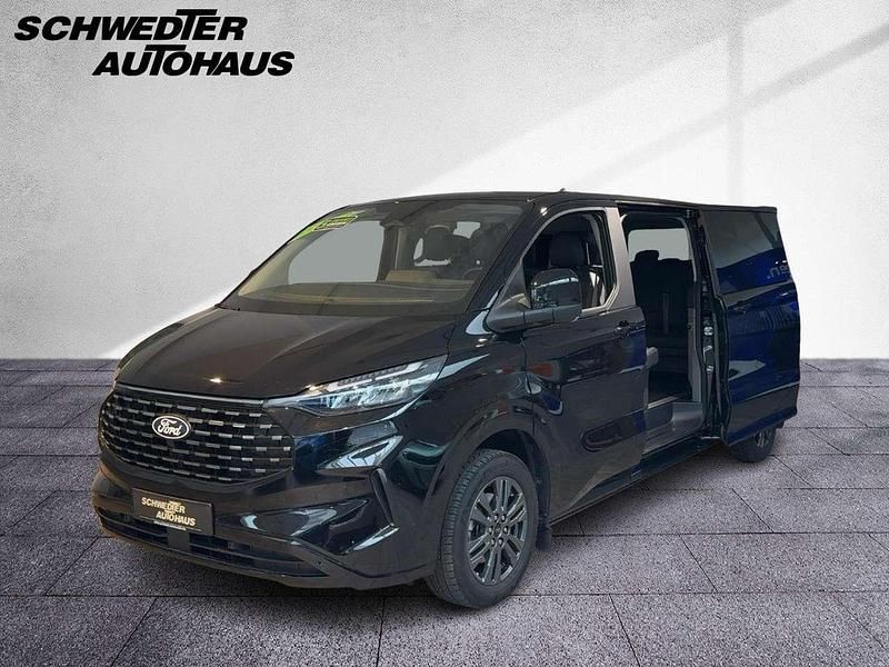 Gebraucht Ford Tourneo Titanium 136 PS (100 kW) 2025 Obsidianschwarz metallic Van / Kleinbus