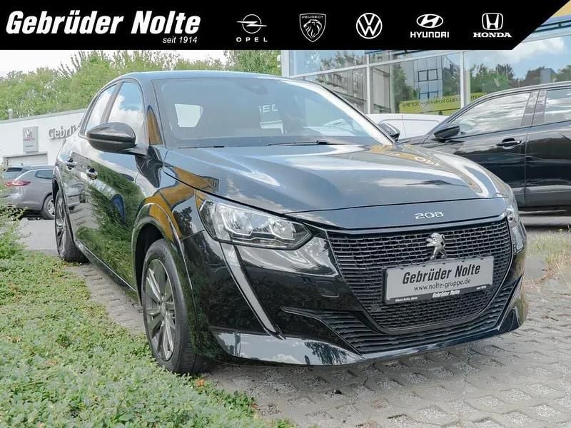 Schwarz / Gebraucht 2022 Peugeot e-208 Active Kleinwagen | 16.750 € (Fairer Preis) - Bild 1/4