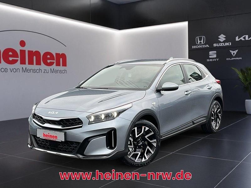 Neu Kia XCeed Vision 150 PS (110 kW) 2025 Silber SUV