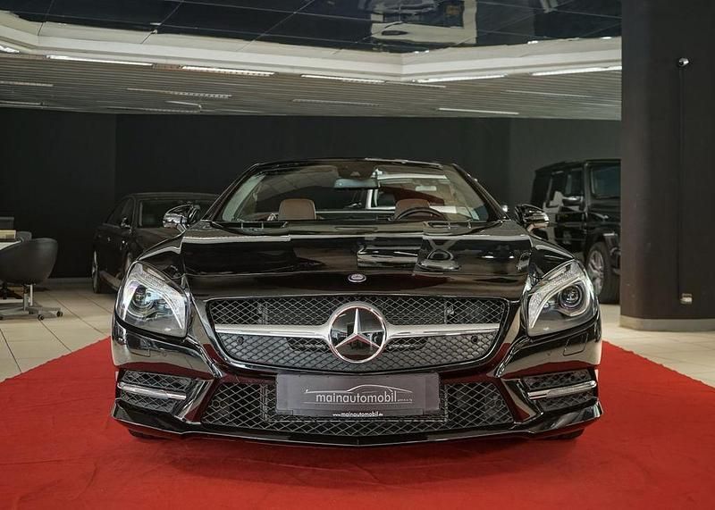 Obsidianschwarz metallic Gebraucht 2013 Mercedes SL350 AMG Cabrio | 48.995 € - Bild 1/4
