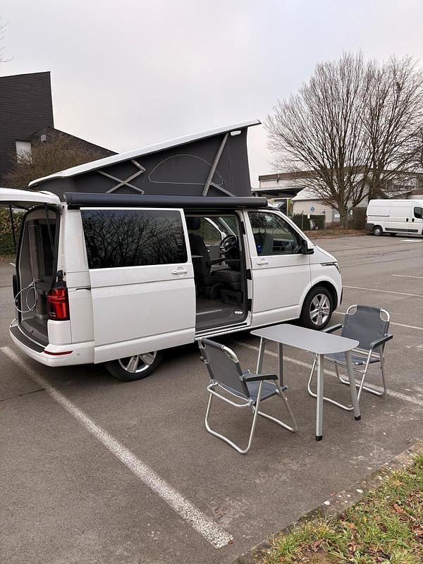 Weiß Gebraucht 2023 VW California California Van | 60.000 € (Etwas zu teuer) - Bild 1/4