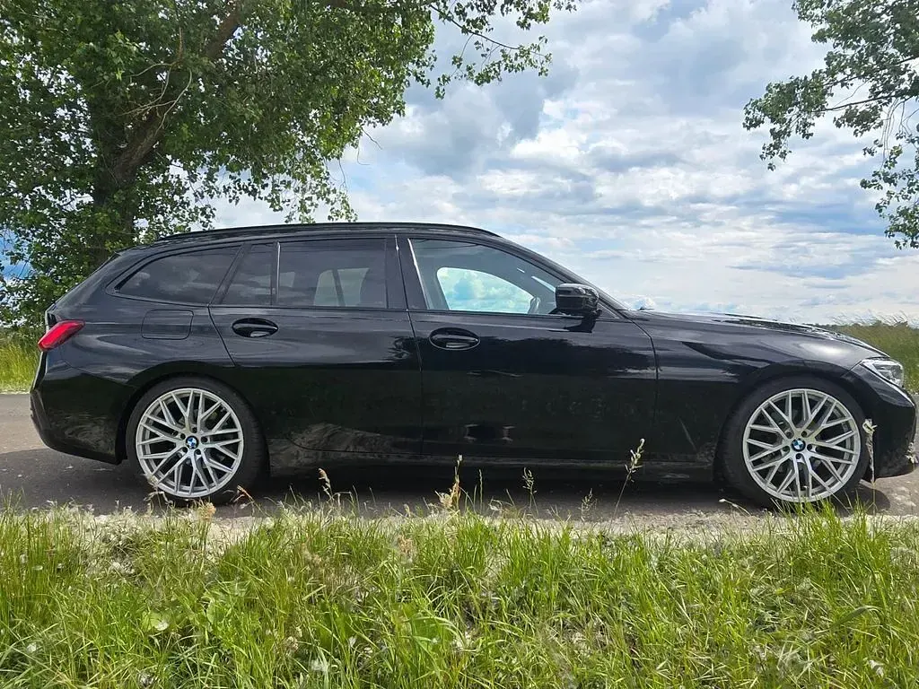 Gebraucht BMW 320 Performance 190 PS (139 kW) 2020 Schwarz Kombi