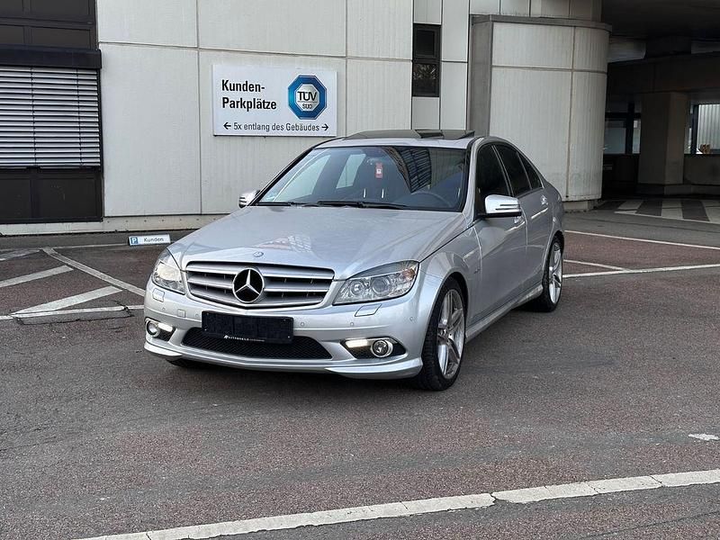 Silber Gebraucht 2009 Mercedes C350 AMG Limousine | 9.300 € (Fairer Preis) - Bild 1/4